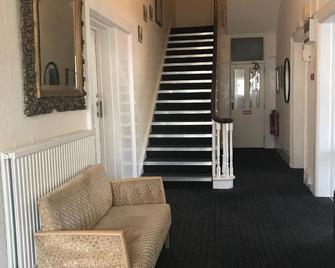Hotel Capital - Bournemouth - Lobby