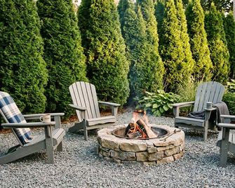 Azur East, Southampton - Southampton - Patio