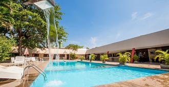 Hotel Fazenda Mato Grosso - Cuiabá - Bể bơi