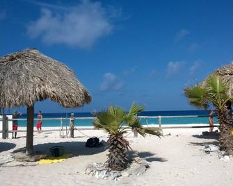 Villa Dushi Arembos, 6 persons, private pool, comfortable car, tropical garden - Grote Berg - Playa