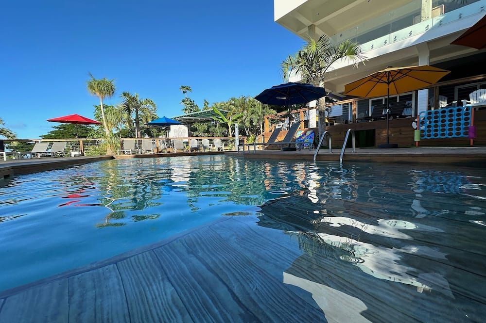 Old Crow Hotel and Suites - Vieques - Piscina