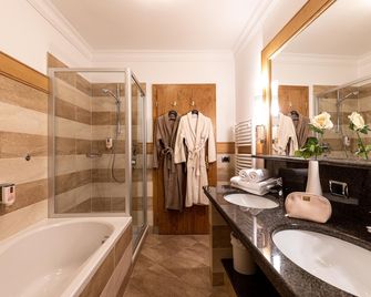 Aktiv & Wellnesshotel Zentral - Prad am Stilfserjoch