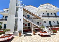 Pettas Apartments - Zakynthos - Gebouw