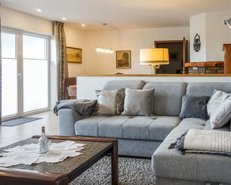 Awesome Apartment In Dillenburg - Dillenburg - Sala de estar