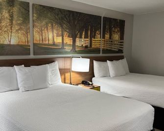 Days Inn by Wyndham Clanton AL - Clanton - Ložnice