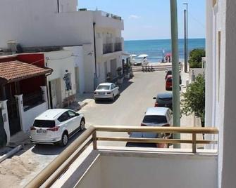 Eddy - Torre Lapillo - Balcone