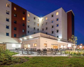 Ibis Plzen - Pilsen - בניין