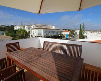 1 bedroom house with terrace overlooking the village. - Praia da Luz - Restaurant