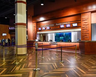Wheeling Island Hotel-Casino-Racetrack - Wheeling - Recepce