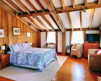 格魯吉亞小屋旅館 - 科里科里 - 凱里凱里 - 臥室