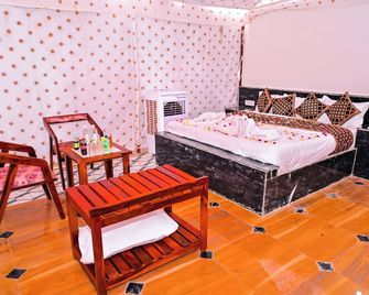 Barkha Desert Safari Camp Sam Sand Dunes Jaisalmer - Sām