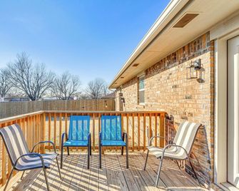 4 Mi to Dtwn Guthrie: Family Home w/ Fire Pit! - Guthrie - Balcón
