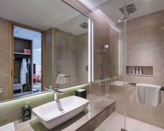 The Qube Hotel Ningbo North - Ningbo - Schlafzimmer