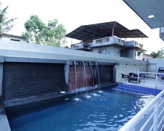 Dean Villa - Lonavala - Басейн
