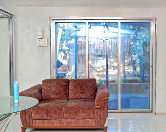 Sam's Outhouse Stay - Mumbai - Lobby
