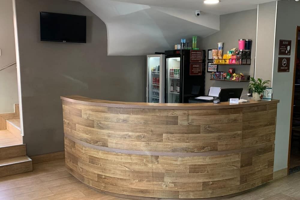 Pinheiros Hotel - גואיאניה - דלפק קבלה