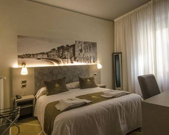 Hotel Maria - Pisa - Bedroom