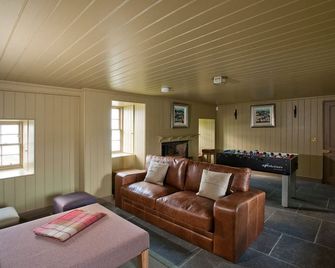 Balnakeil House - A-Listed Highland Lodge On The Beach Sleeping Up To 17 - 더니스 - 거실