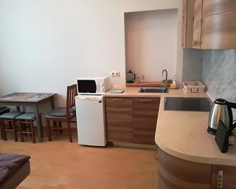 Cheap & Good Apartments - Riga - Phòng bếp