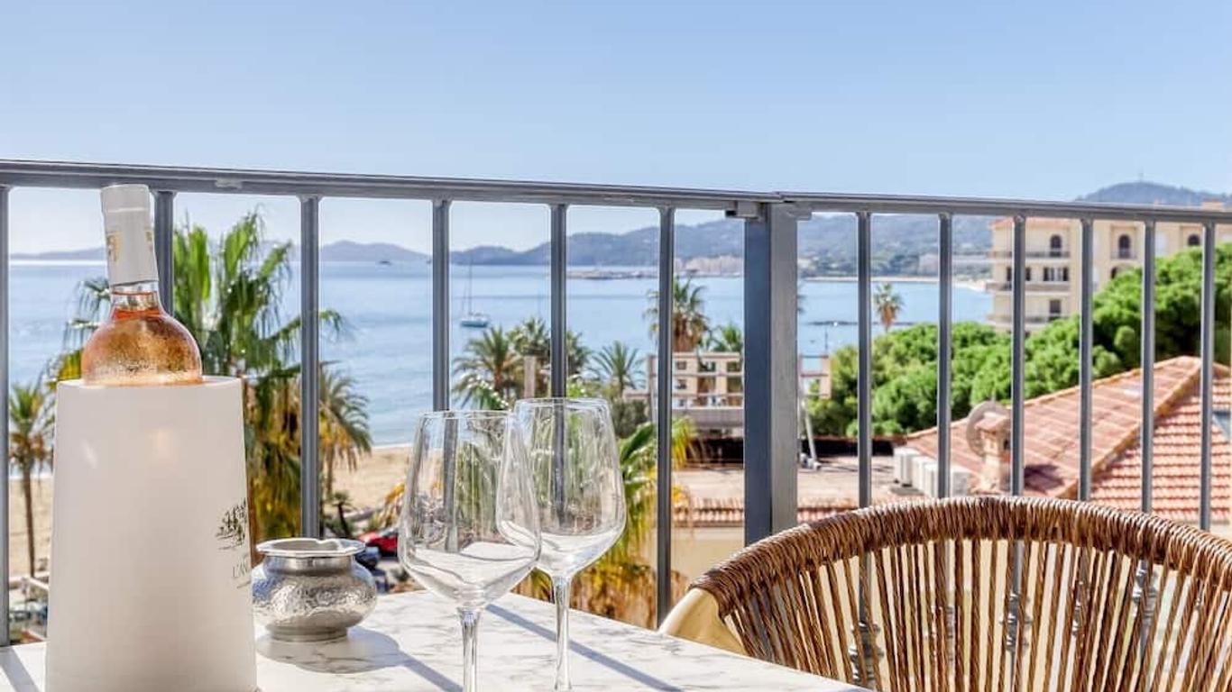 Anglade Hotel