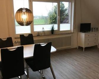 Apartments Benser-Hof - Bensersiel - Wohnzimmer