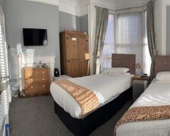 Diamonds Villa - York - Bedroom