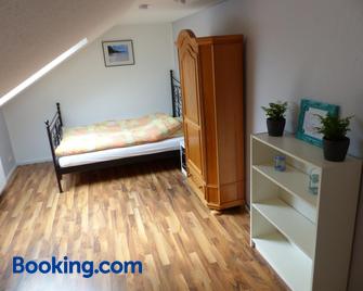 Schöne komplette Ferienwohnung in Wesel - Wesel - Slaapkamer