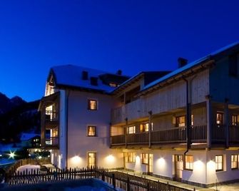 Nei Y Suredl Nevesole - Corvara in Badia - Bygning