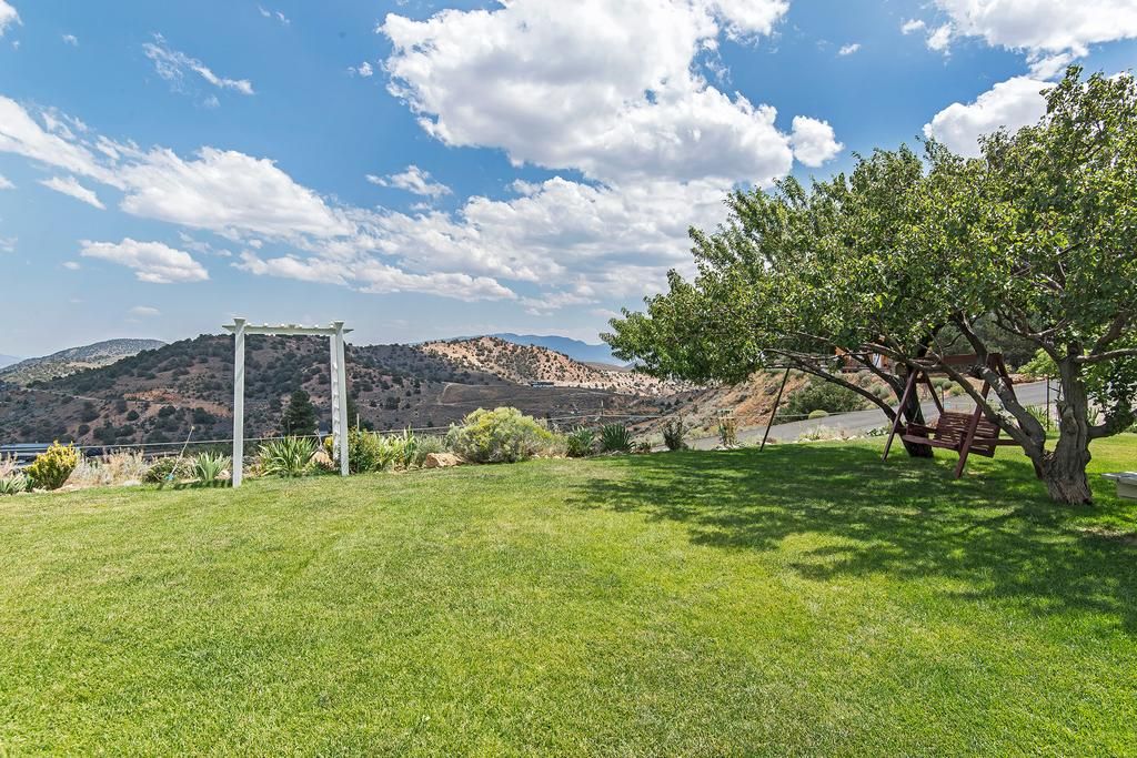 Outdoors view view of Virginia City Inn