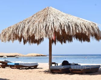 Sharm El Naga Resort and Diving Center - Hurgada - Playa