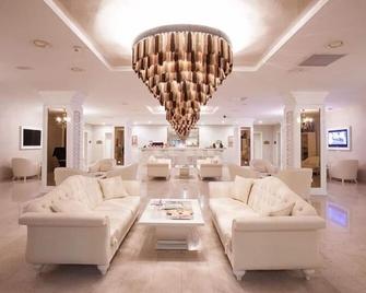 Qafqaz Karvansaray Hotel - Gabala - Lobby