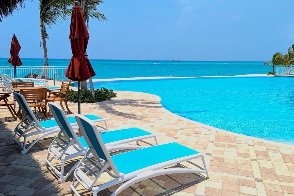 Stunning Marina-Front Townhome in South Bimini: Steps to pristine beaches - Port Royal - בריכה