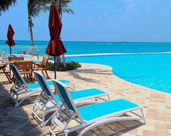 Stunning Marina-Front Townhome in South Bimini: Steps to pristine beaches - Port Royal - Piscina