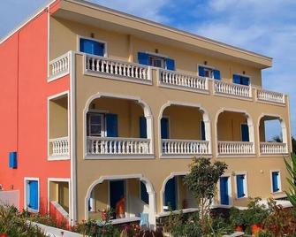 Avra Hotel - Kamari - Bâtiment