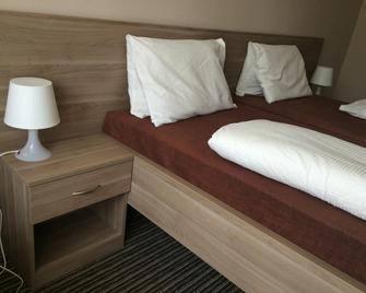 Bed & Breakfast Hotel Perla - Nové Mesto nad Váhom - Habitación
