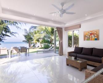 Sunset Emily Villas & Rooms - Ban Khlong Son - Living room