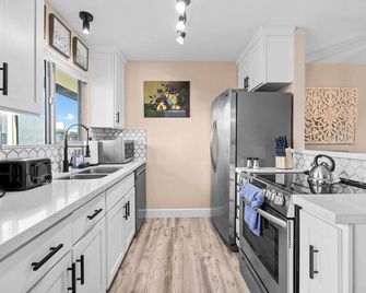 Stylish Old Town Scottsdale Condo| Pool| Wifi - Scottsdale - Cozinha