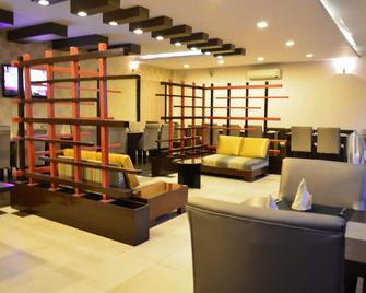 The Ambassador - Hotel & Conference Center - Ajmer - Lounge