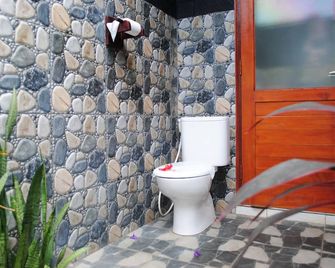 Tiara Homestay Pemuteran Bali - Gerokgak - Baño