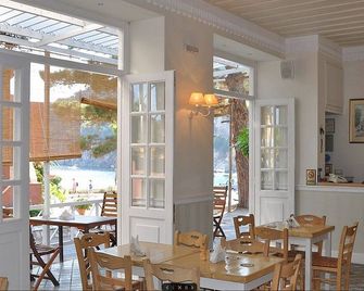 Zefiros Traditional Hotel - Palaiokastritsa - Ресторан