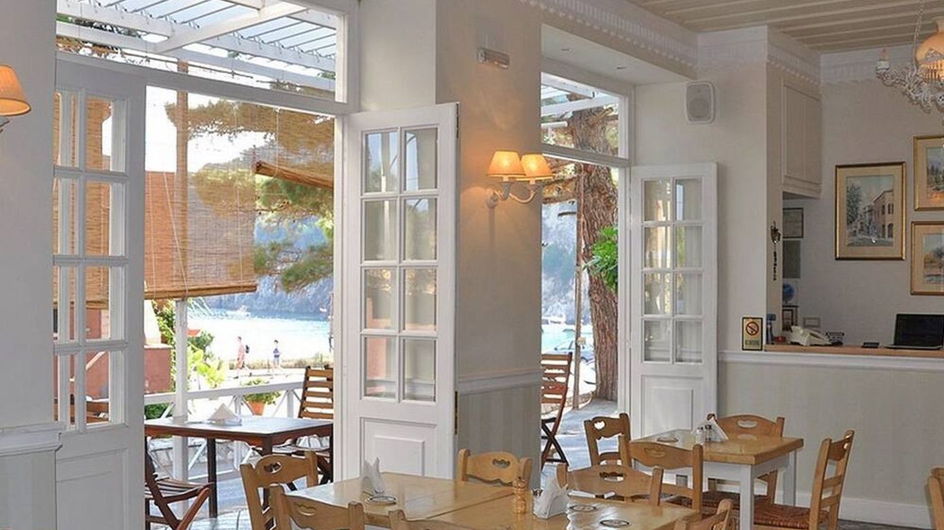 Zefiros Traditional Hotel