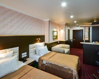 Hotel Forum - Magnitogorsk - Bedroom