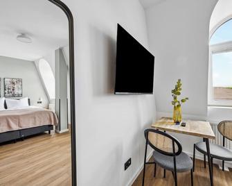 Limehome Düsseldorf Bahlenstr - דיסלדורף - חדר אוכל