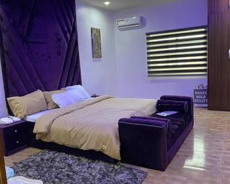 Kay's Comfort Place - Lekki - Habitación