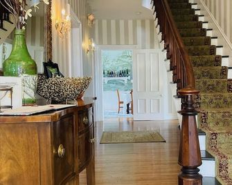 The Langworthy Inn & Winery - Westerly - Aufgang