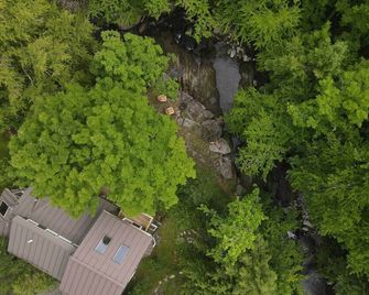 Beautiful Jay Peak Home Near Creek and Waterfalls! - Jay
