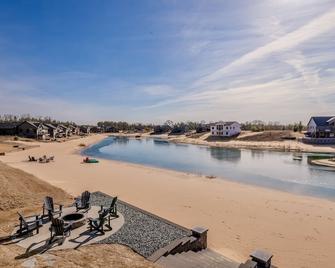 New!sleeps 16, Beach, Games, Wi Dells 28 Miles - New Lisbon - Playa