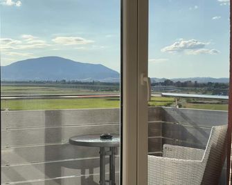 Brasov Altipiani Apartments - בראסוב - מרפסת