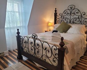 The Scotsman Inn - Pictou - Bedroom