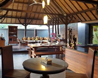 Gili Exotic Villas - Pemenang - מסעדה